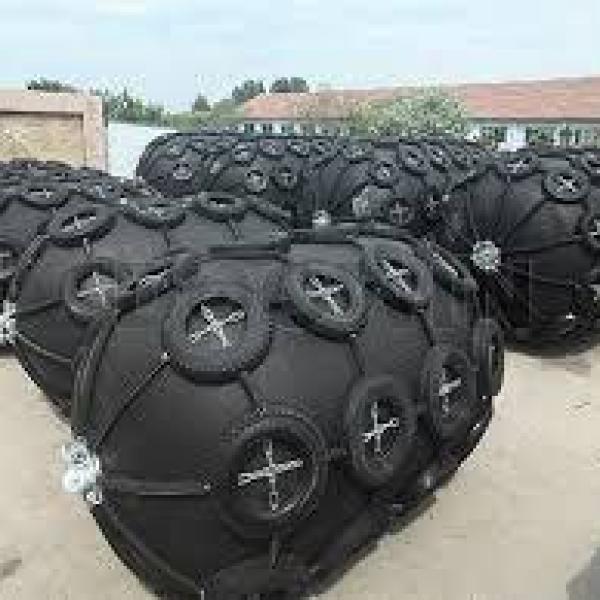 Pneumatic rubber Fender